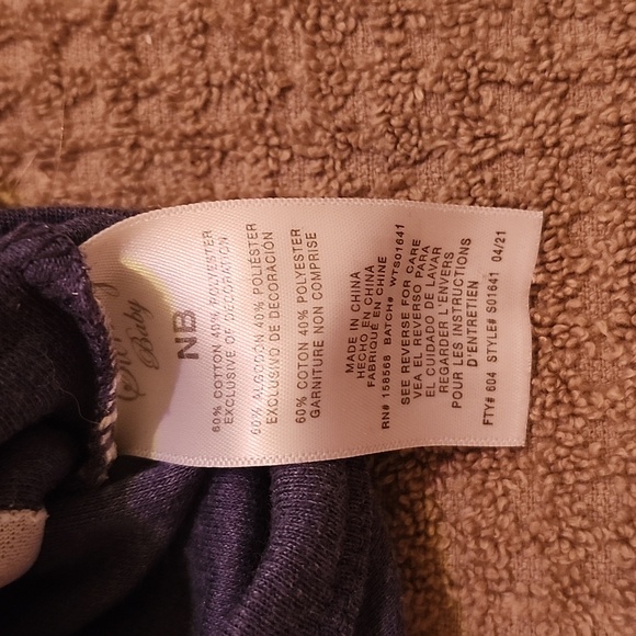 NWOT Sterling Baby Penguin Onesies New Born - Picture 6 of 8